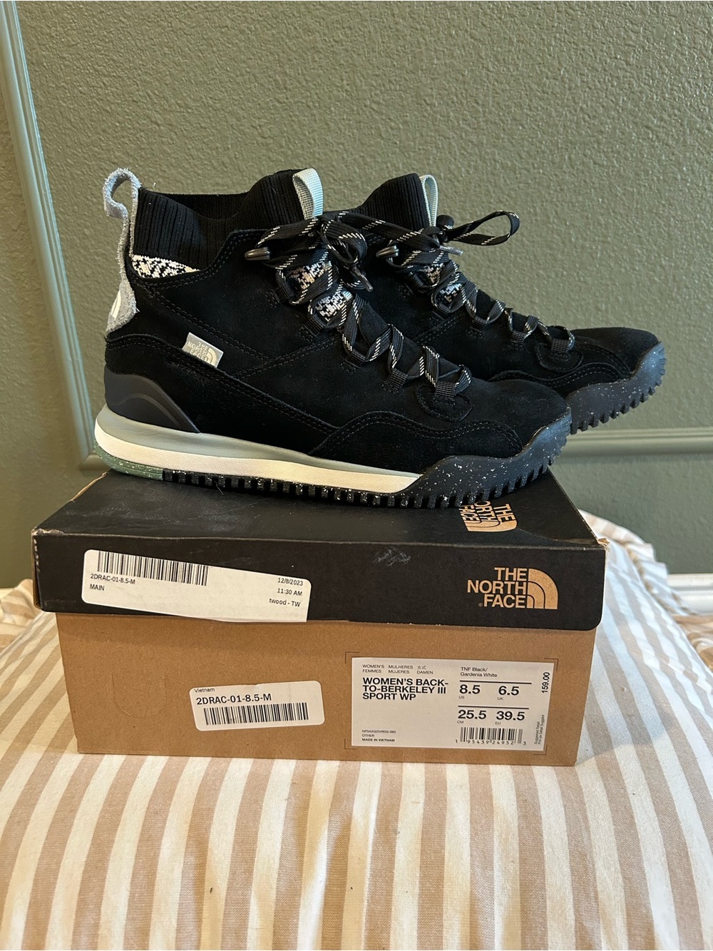 The North Face Black and White Women's Back-to-Berkley III Sport Boot